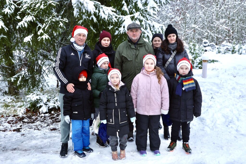 Choosing the Christmas Tree in the Raciniewo Forest District, photo by Andrzej Goiński/Marshal’s Office of the Kujawsko-Pomorskie Region