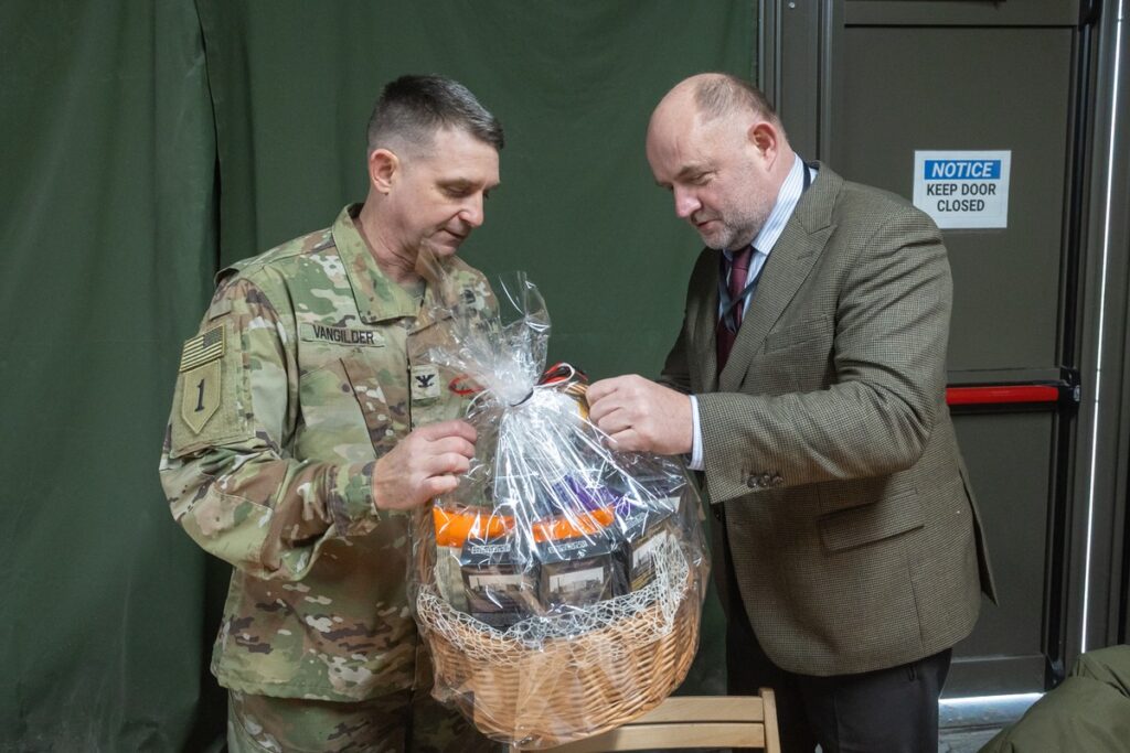 Marshal Piotr Całbecki Visits the Artillery Brigade Stationed in Toruń, photo by Mikołaj Kuras for the Marshal’s Office of the Kujawsko-Pomorskie Region