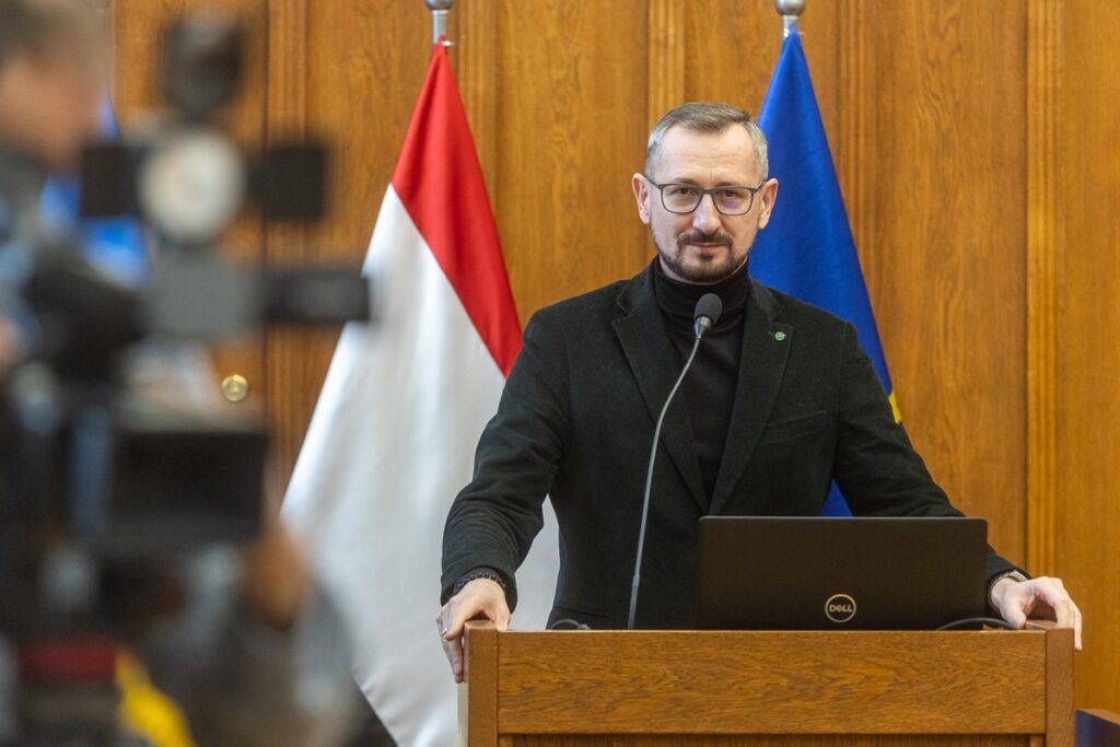 XV sesja osób z niepełnosprawnościami, fot. Szymon Zdziebło/tarantoga.pl dla UMWKP