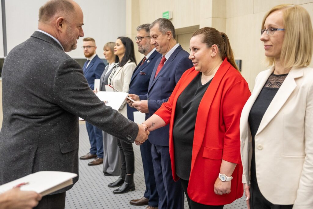 Oath-taking ceremony for officials, 4 December 2025, photo by Szymon Zdziebło/tarantoga.pl for UMWKP