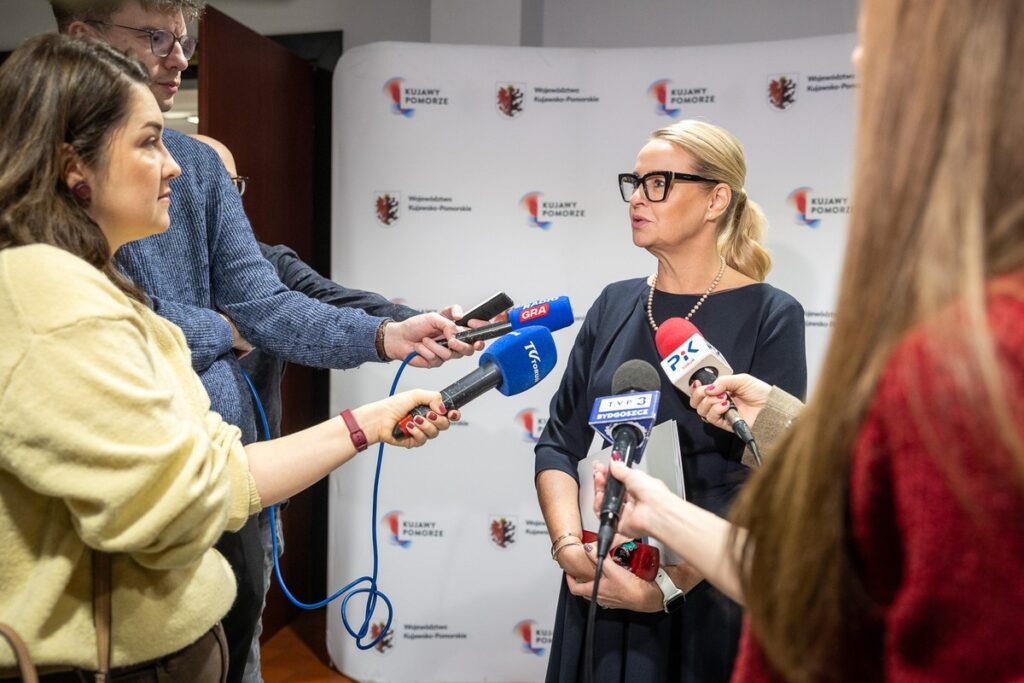 Konferencja dotycząca nowego rozkładu jazdy pociągów, fot. Szymon Zdziebło/tarantoga.pl dla UMWKP