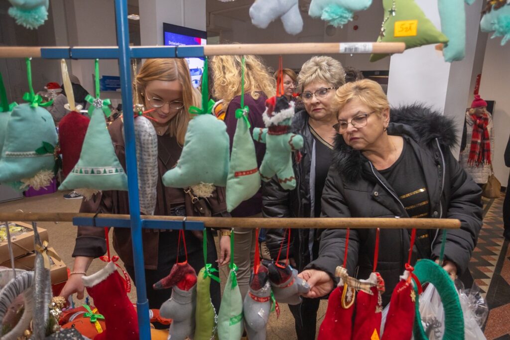 Kiermasz „My też potrafimy”, fot. Mikołaj Kuras dla UMWKP