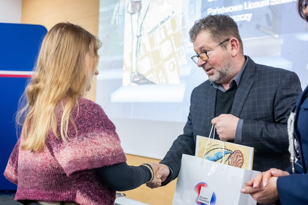 Presentation of awards in the art competition “Poster! Action! Reaction!”, photo by Tomasz Czachorowski/eventphoto.com.pl for the UMWKP