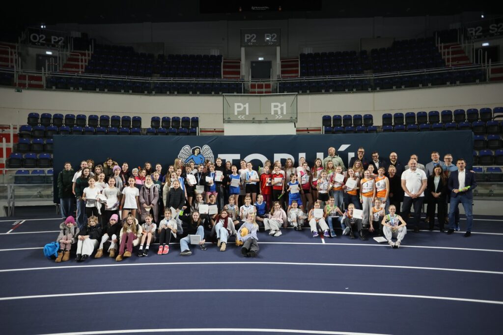Spotkanie z ministrem sportu i turystyki Jakubem Rutnickim i prezesem Polskiego Związku Lekkiej Atletyki Sebastianem Chmarą w Toruniu, fot. Mikolaj Kuras dla UMWKP