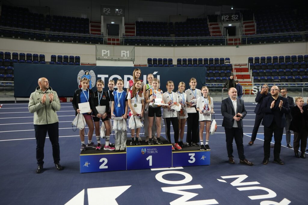 Spotkanie z ministrem sportu i turystyki Jakubem Rutnickim i prezesem Polskiego Związku Lekkiej Atletyki Sebastianem Chmarą w Toruniu, fot. Mikolaj Kuras dla UMWKP