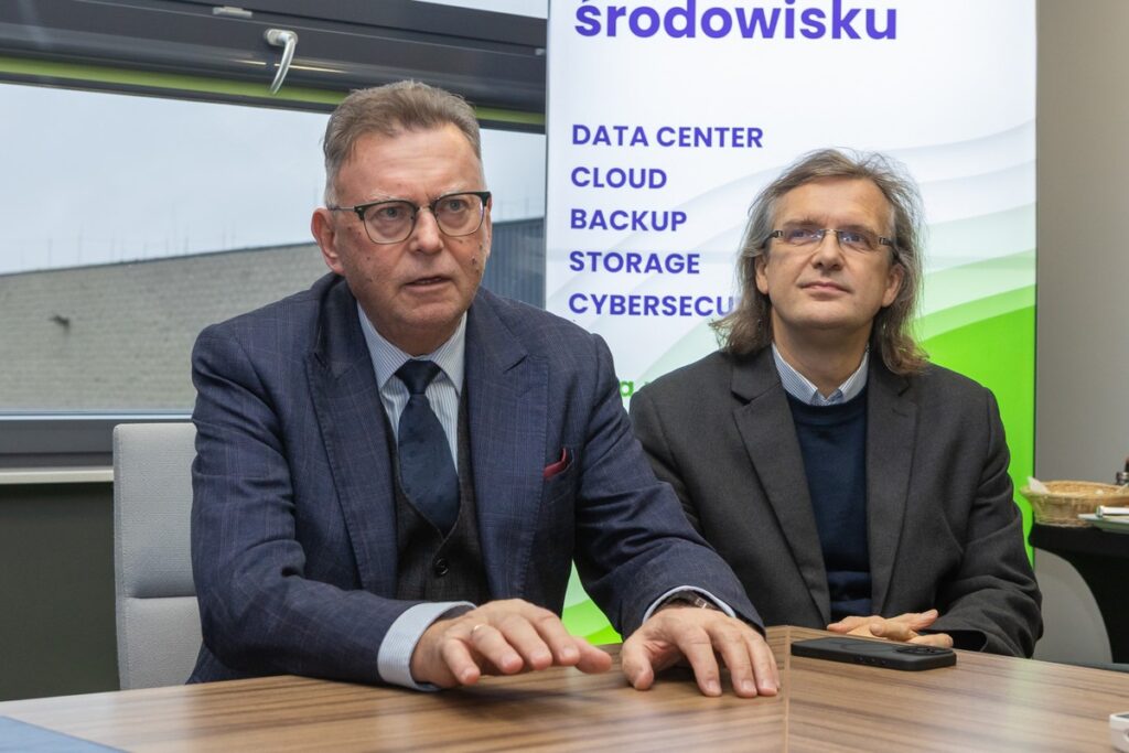 Ceremonia podpisania porozumienia w sprawie Exea Cyber Akademia, fot. Mikołaj Kuras dla UMWKP