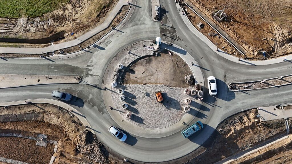 Construction of a roundabout in Dyblin (Lipno County), photo by ZDW