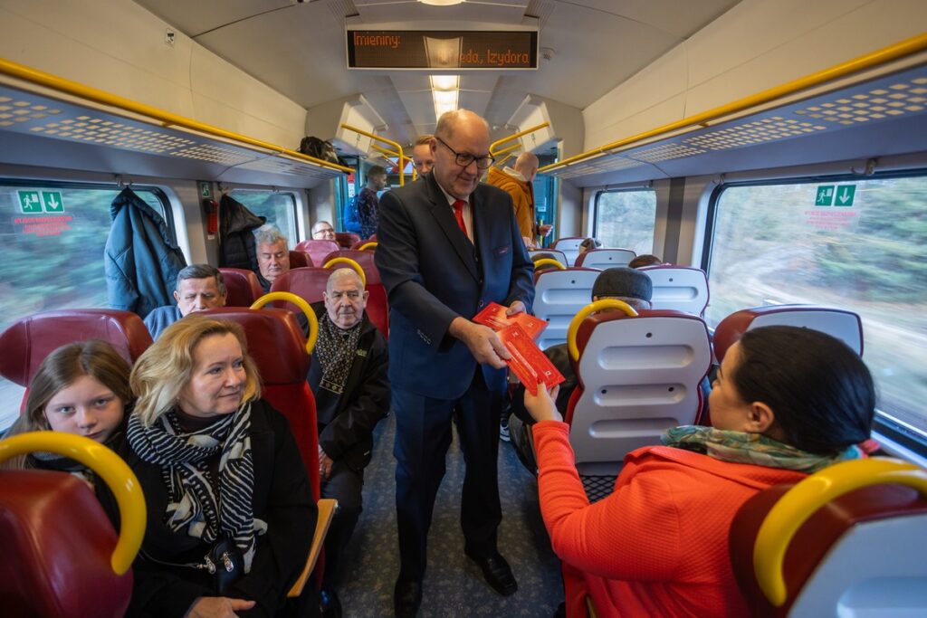 Inauguracja połączeń do Ciechocinka, fot. Mikołaj Kuras dla UMWKP