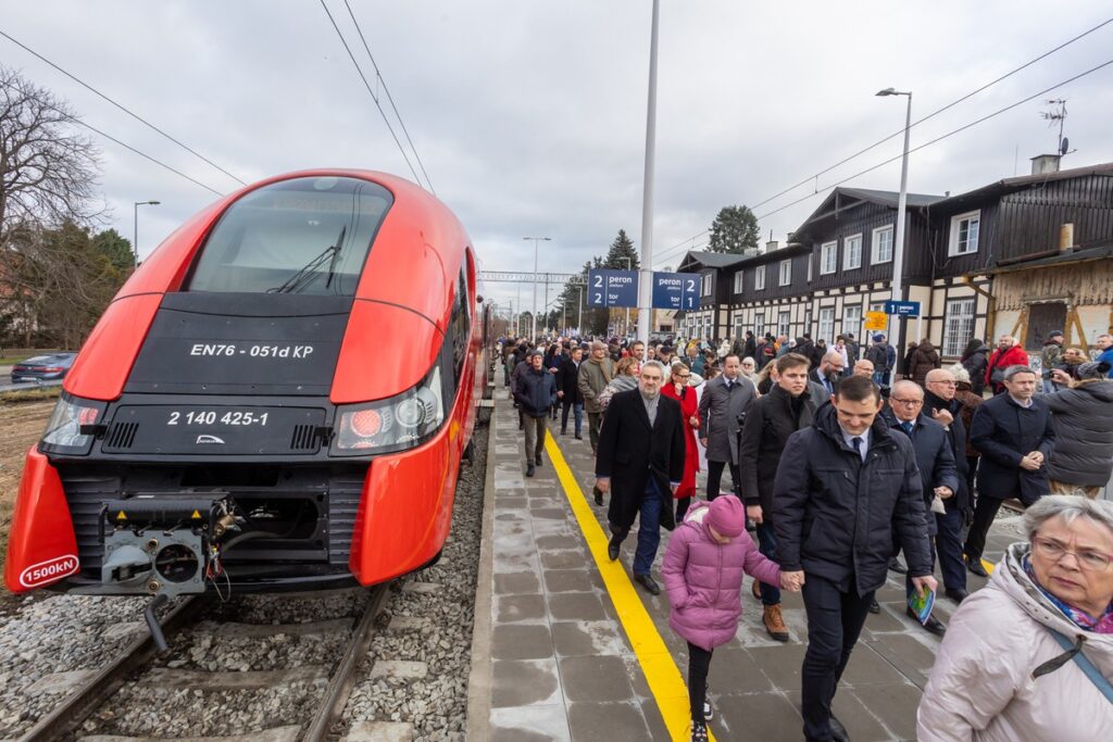 Inauguracja połączeń do Ciechocinka, fot. Mikołaj Kuras dla UMWKP