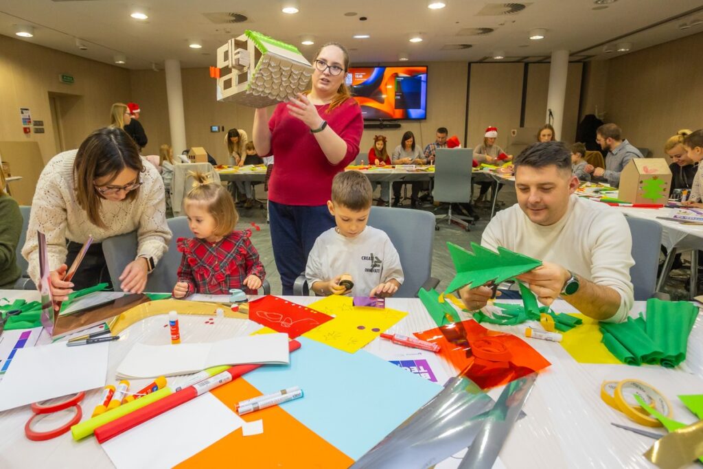 Warsztaty świąteczne z marszałkiem, fot. Mikołaj Kuras dla UMWKP