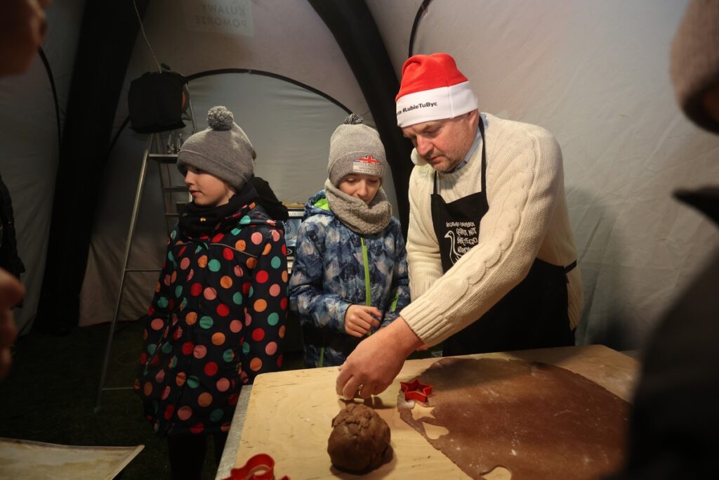 Warsztaty świąteczne z marszałkiem, fot. Mikołaj Kuras dla UMWKP