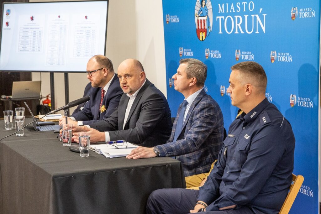 Meeting on the organisation of “Sylwestrowa Moc Przebojów”, photo by Andrzej Goiński/UMWKP
