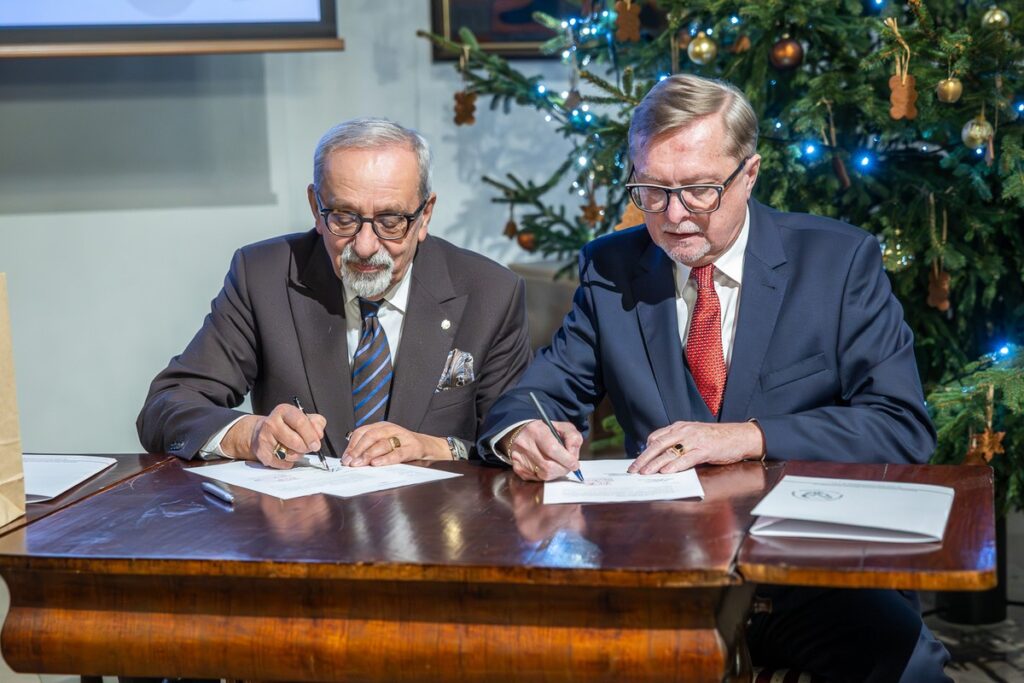 Jubileusz TN w Toruniu i porozumienie o współpracy z Centrum Czochralskiego, fot. Szymon Zdziebło/tarantoga dla UMWKP