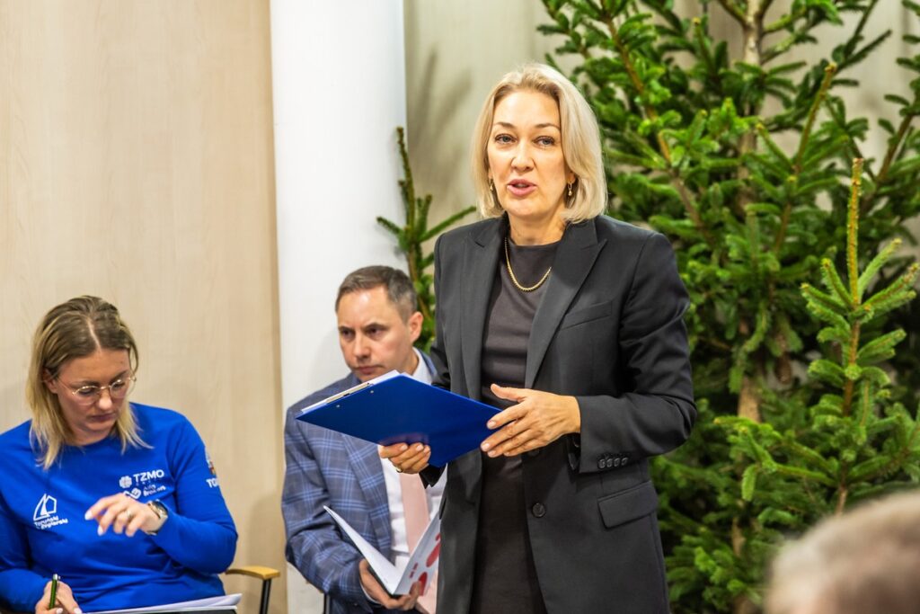 Signing of the preliminary agreement for the donation of a sailing vessel, photo: Andrzej Goiński/Marshal’s Office of the Kujawsko-Pomorskie Region