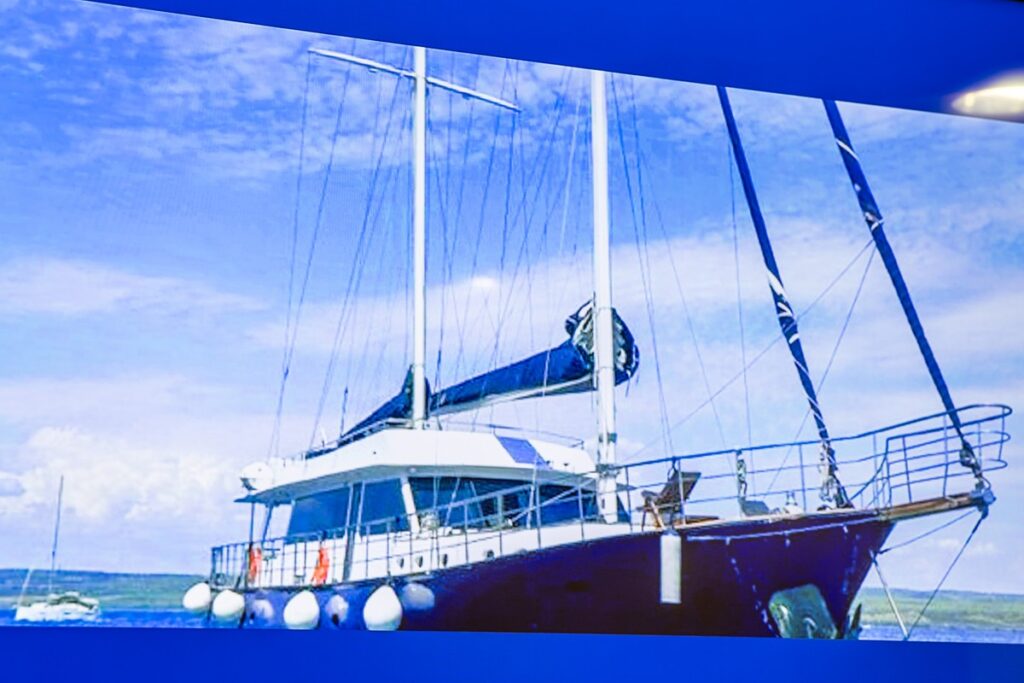 Signing of the preliminary agreement for the donation of a sailing vessel, photo: Andrzej Goiński/Marshal’s Office of the Kujawsko-Pomorskie Region