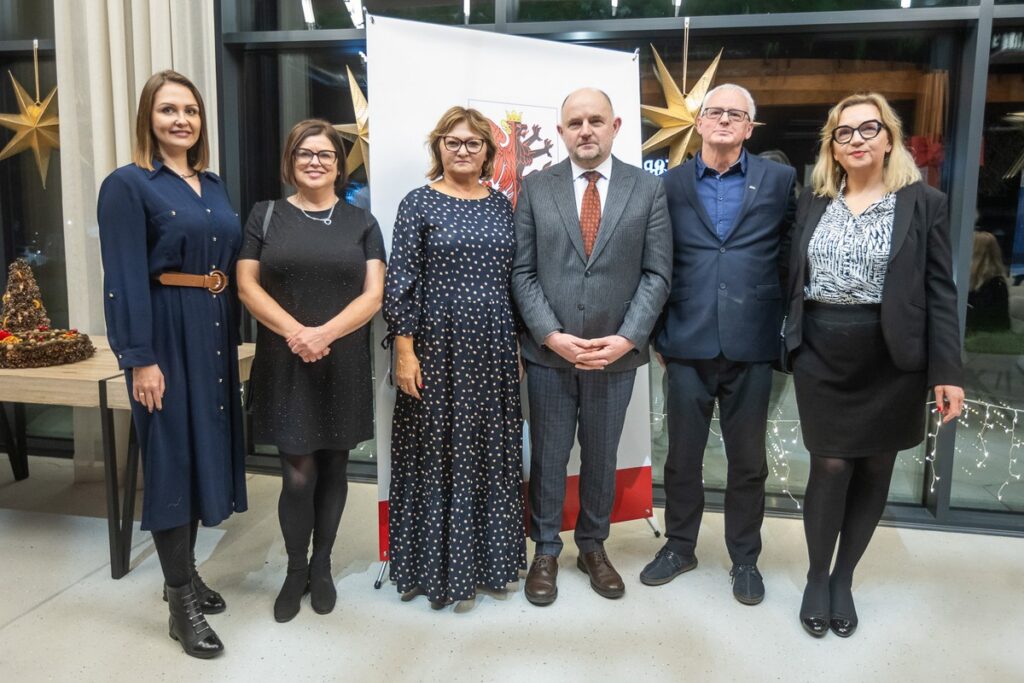Wręczenie nagród w konkursie dziennikarskim, fot. Szymon Zdziebło/tarantoga.pl dla UMWKP