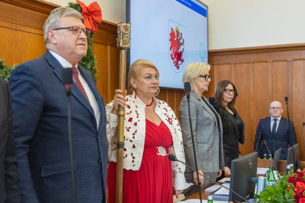 Sesja budżetowa sejmiku województwa, 19 grudnia 2025, fot. Mikołaj Kuras dla UMWKP