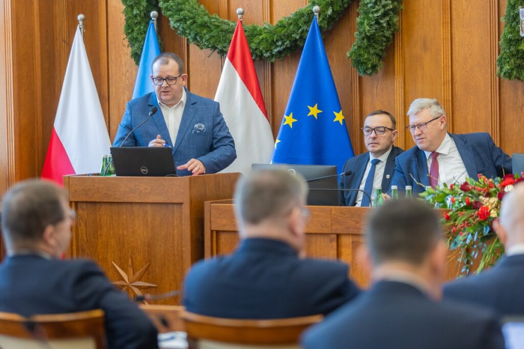 Sesja budżetowa sejmiku województwa, 19 grudnia 2025, fot. Mikołaj Kuras dla UMWKP