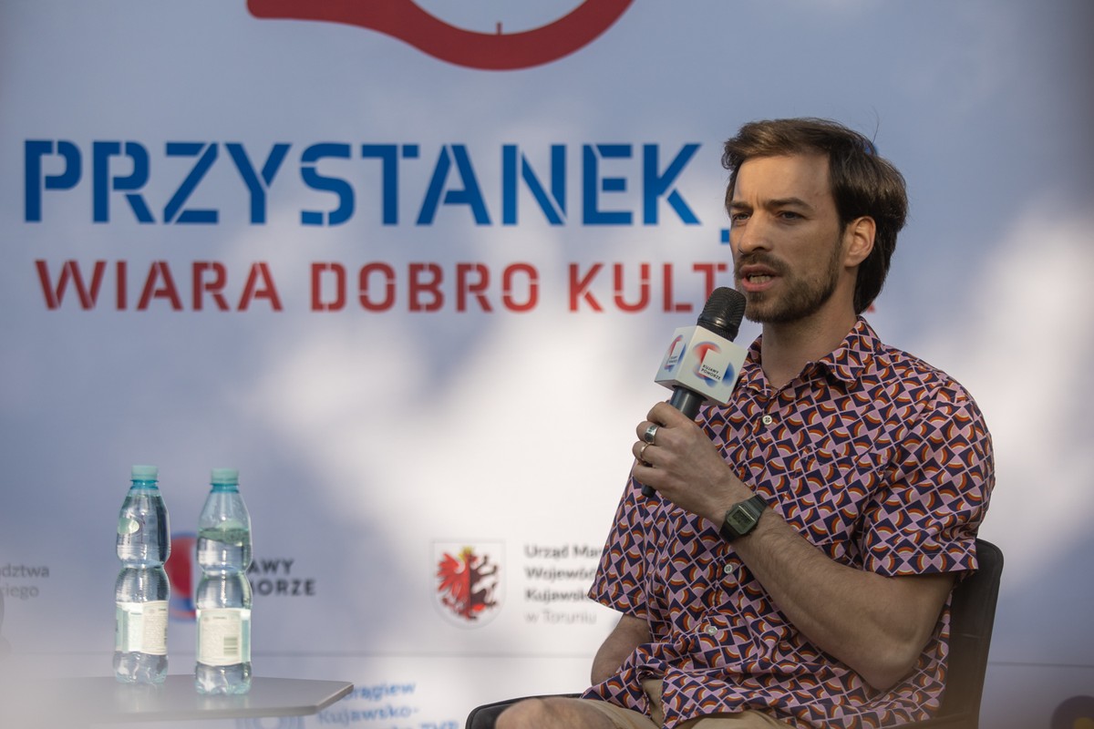 Janek Mela na Przystanku JP2, fot. Mikołaj Kuras dla UMWKP