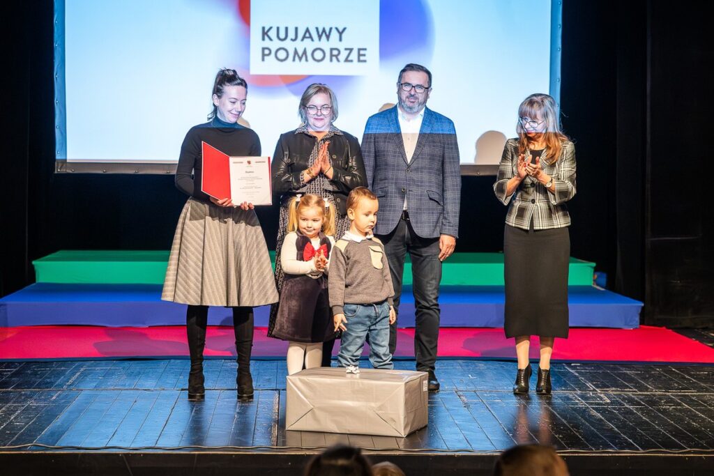 Wręczenie nagród w konkursie Zęby jak malowane 2025 fot. Szymon Zdziebło dla UMWKP