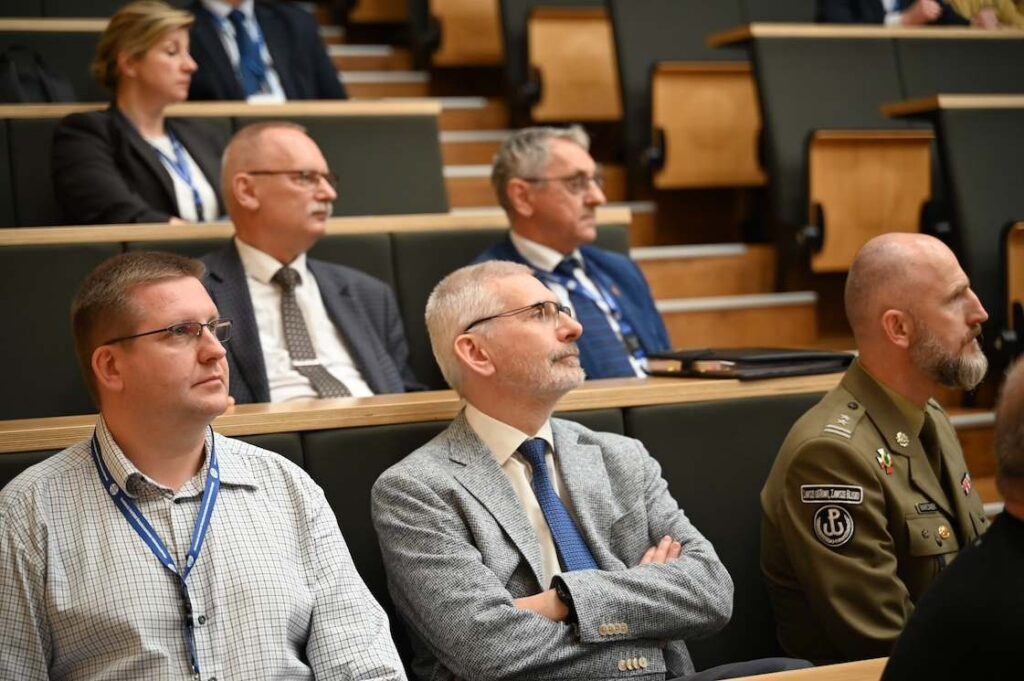 II Forum Bezpieczeństwa i Przemysłu Obronnego w Toruniu, fot. Centrum Szkolenia Wojsk Rakietowych i Artylerii im. gen. Józefa Bema w Toruniu