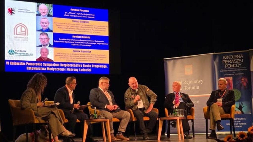 VI Kujawsko-Pomorskie Sympozjum Bezpieczeństwa Ruchu Drogowego, Ratownictwa Medycznego i Ochrony Ludności, fot. Departament Bezpieczeństwa UMWKP