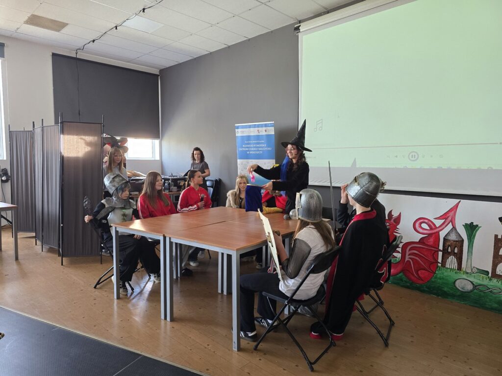 „Open your mind to culture” 2026 przedstawienie ,,Król Artur i rycerze okrągłego stołu'' - uczniowie SP Białe Błota