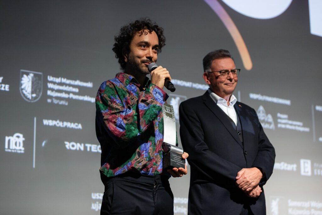 Jerzy Rogiewicz z Nagrodą Filmową Marszałka Województwa, fot. Tomasz Czachorowski