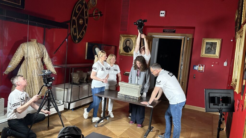 Ekipa filmowa IFUTH w Muzeum Czartoryskich i Bibliotece Jagiellońskiej w Krakowie, fot. Instytut Filmowy Unisławskiego Towarzystwa Filmowego