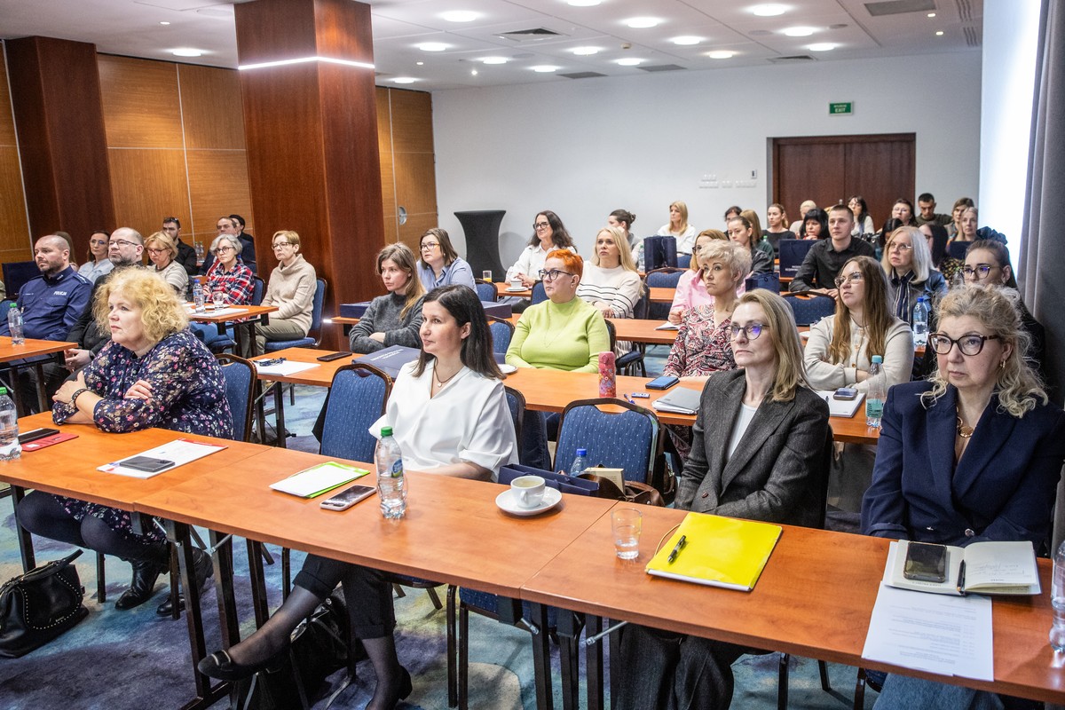 Uczestnicy szkolenia pn. „Zakażenie HIV a zachowania ryzykowne młodzieży” w Hotelu Mercure w Toruniu, fot. ANDRZEJ GOIŃSKI