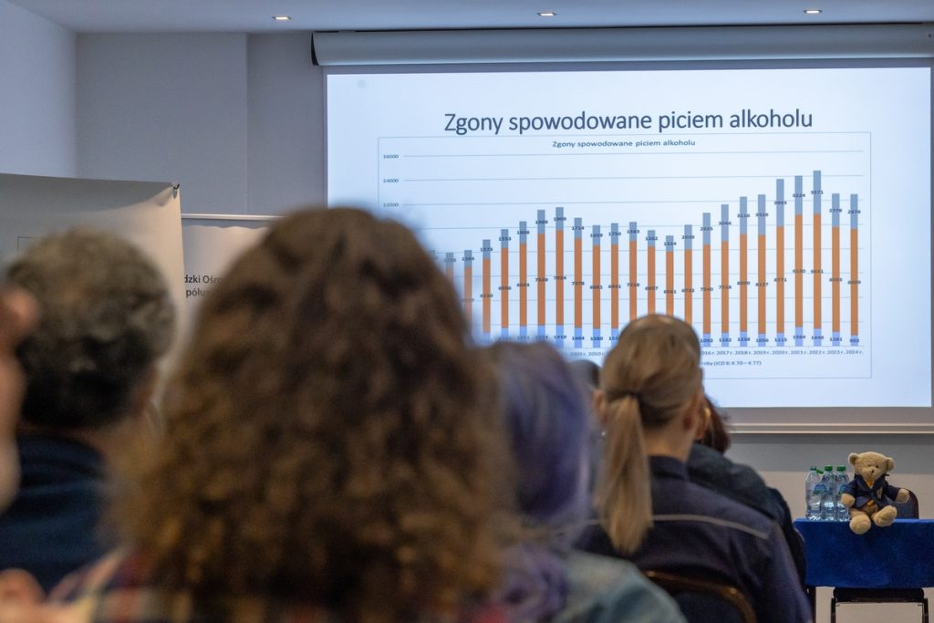 Uczestnicy konferencji pn. „Nowe podejścia w terapii poznawczo-behawioralnej uzależnień”, która odbyła się 21 września 2026 r. w Hotelu Mercure w Toruniu. Fot. Mikołaj Kuras