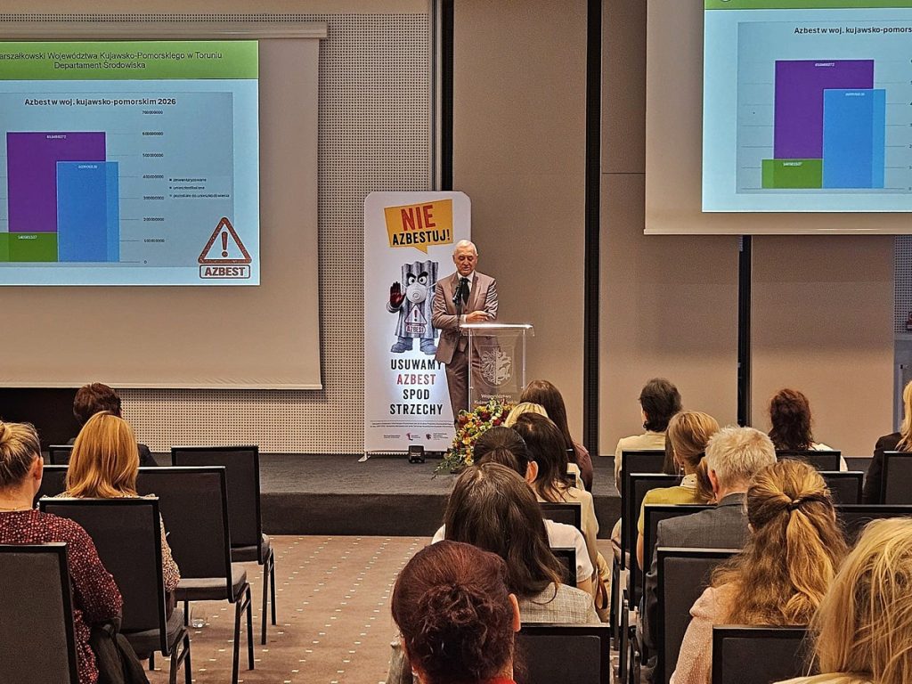Zdjęcia z konferencji USUWAMY AZBEST SPOD STRZECHY, która odbyła się w Hotelu Copernicus Toruń w dniu 30 września br., fot. Departament Środowiska