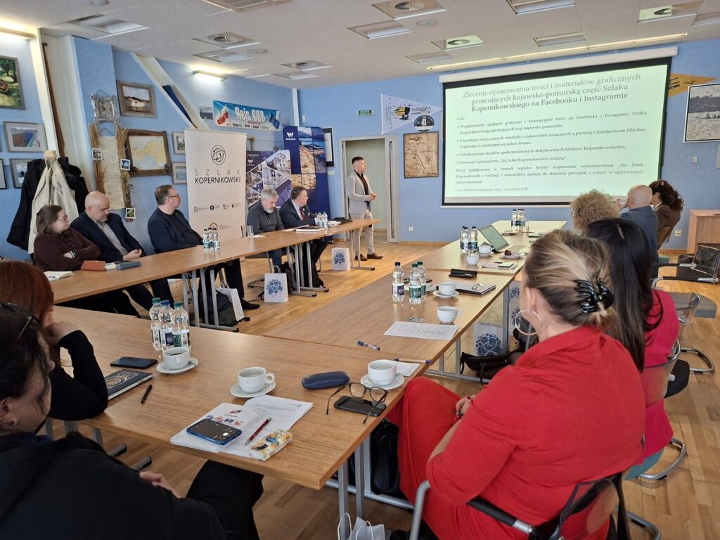 Spotkanie robocze dotyczące działań promocyjnych oraz budowania marki Szlaku Kopernikowskiego w województwie kujawsko-pomorskim, fot. UMWKP