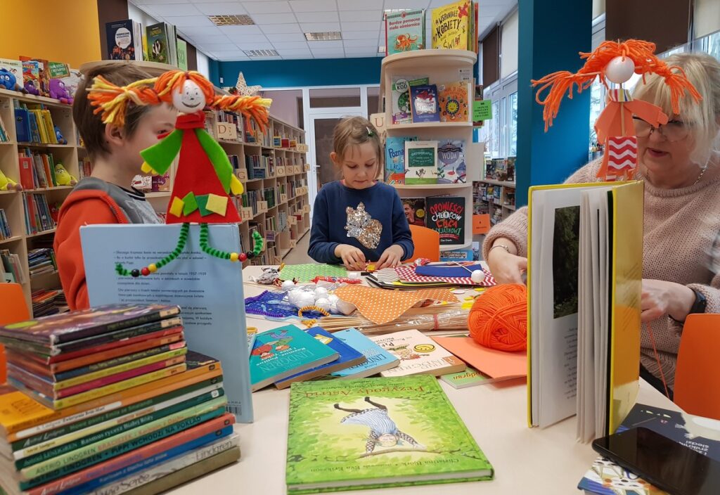 Activities for children at the library, photo by the Regional and Municipal Public Library (WiMBP)