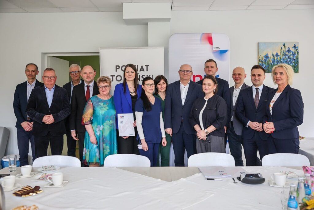 Contract signing ceremony, photo by Szymon Zdziebło / Tarantoga for UMWKP