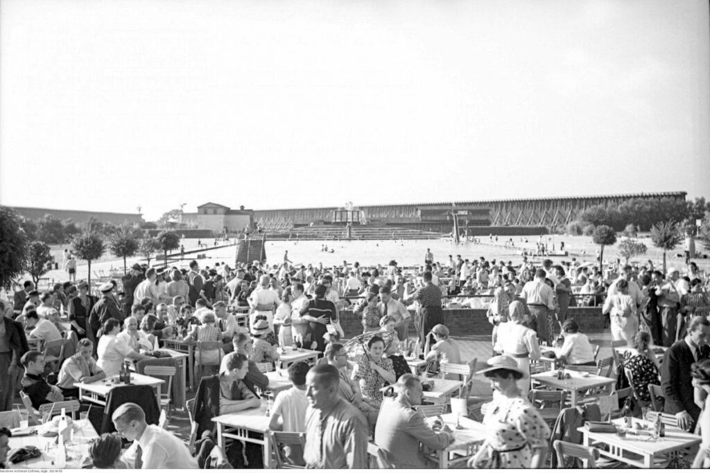The brine pool in Ciechocinek will be restored to the form in which it was built during the interwar period; photo from the National Digital Archives (NAC)