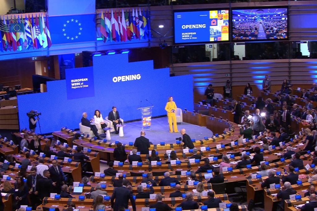 Sesja Europejskiego Komitetu Regionów otwierająca Tydzień Regionów i Miast, stopklatka z transmisji ze strony cor.europa.eu