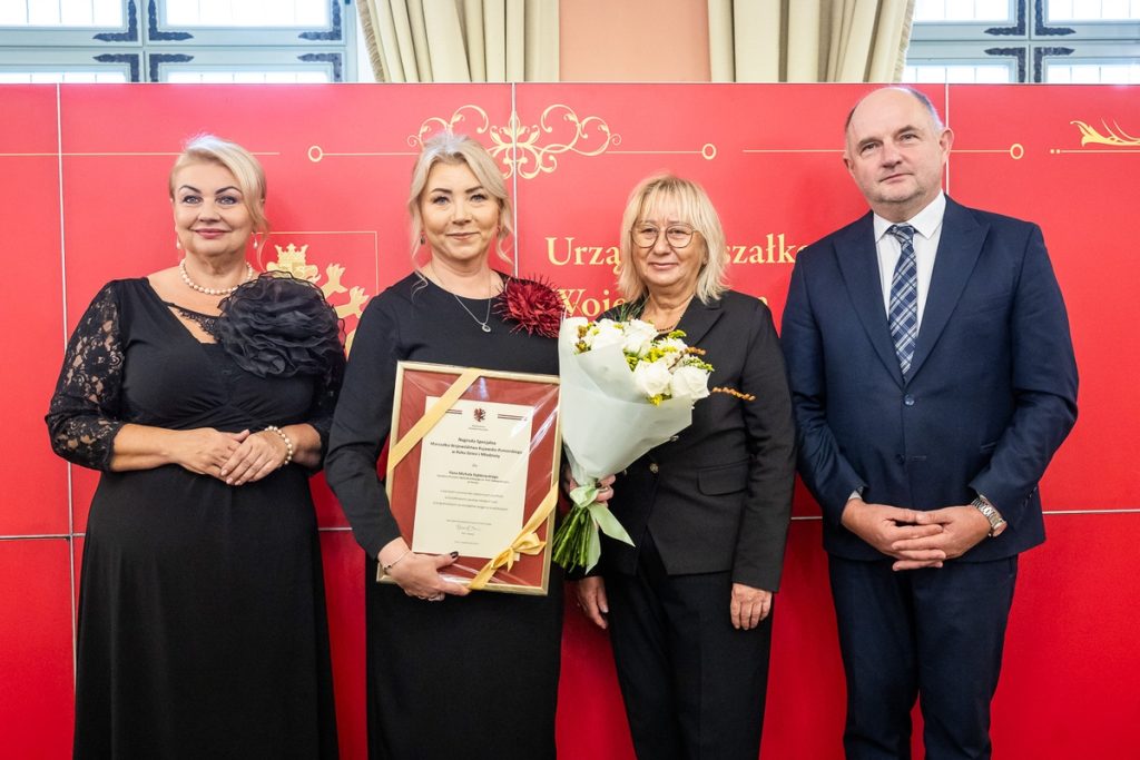 Uroczystość wręczenia nagród w konkursie Kujawsko-Pomorski Lider Edukacji w 2025 roku, fot. Szymon Zdziebło/tarantoga.pl dla UMWK