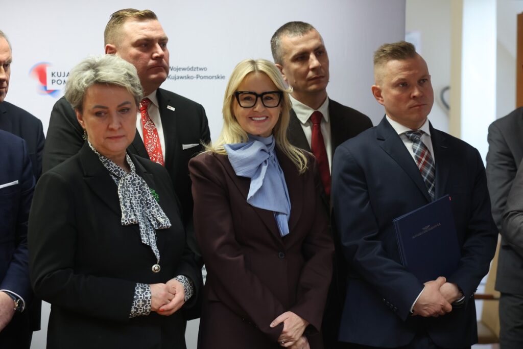 Podpisanie paktu kolejowego, fot. Mikołaj Kuras dla UMWKP