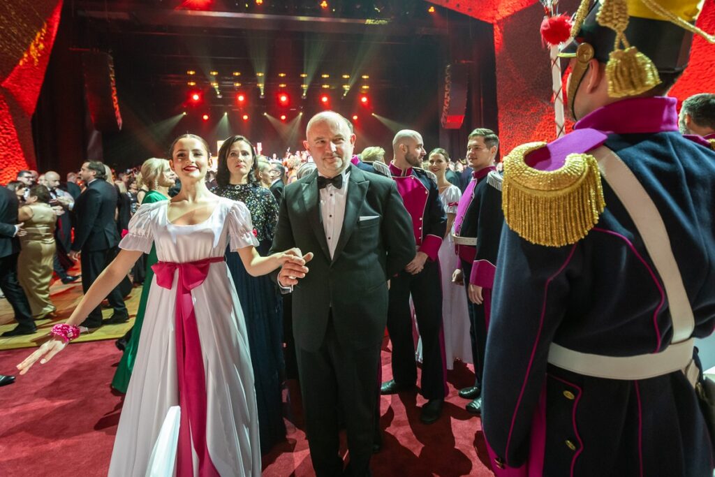 XIII Marszałkowski Bal Dobroczynny, fot. Szymon Zdziebło/tarantoga.pl dla UMWKP