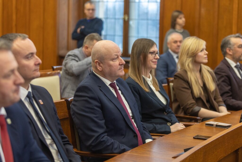 Wręczenie umów FEdKP, fot. Mikołaj Kuras dla UMWKP