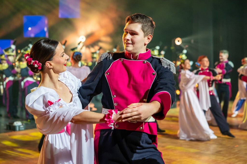 XIV Marszałkowski Bal Dobroczynny, fot. Szymon Zdziebło/tarantoga.pl dla UMWKP