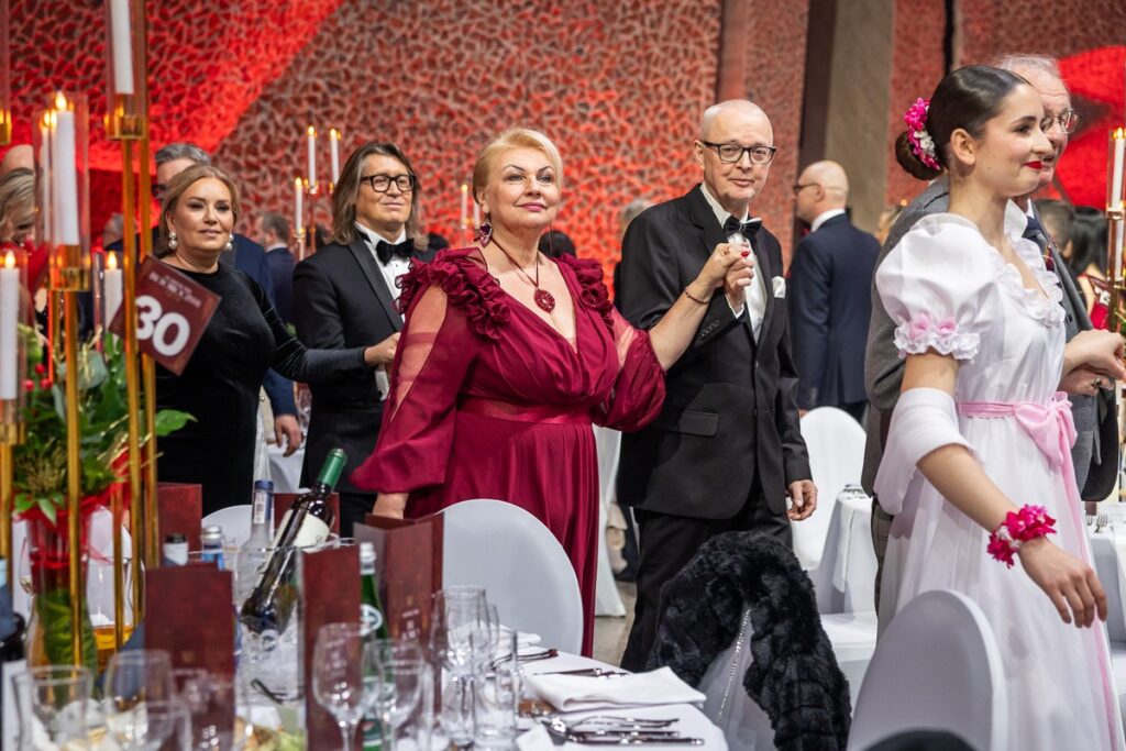 XIV Marszałkowski Bal Dobroczynny, fot. Szymon Zdziebło/tarantoga.pl dla UMWKP