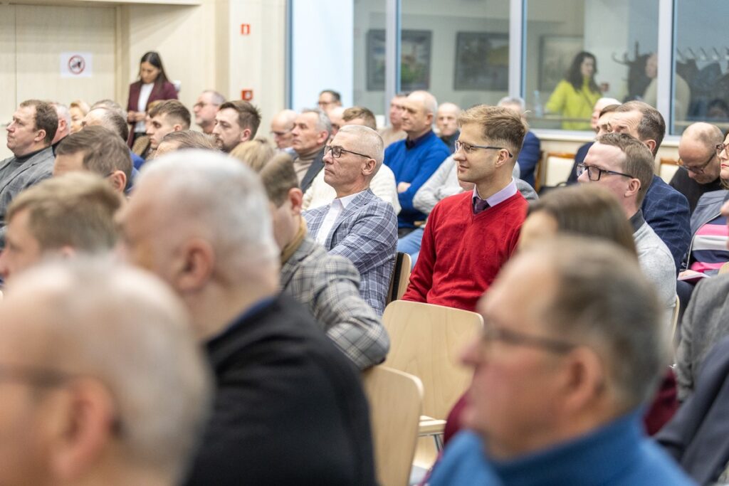 Debata nt. przyszłości polskiego rolnictwa, fot. Szymon Zdziebło/tarantoga.pl dla UMWKP