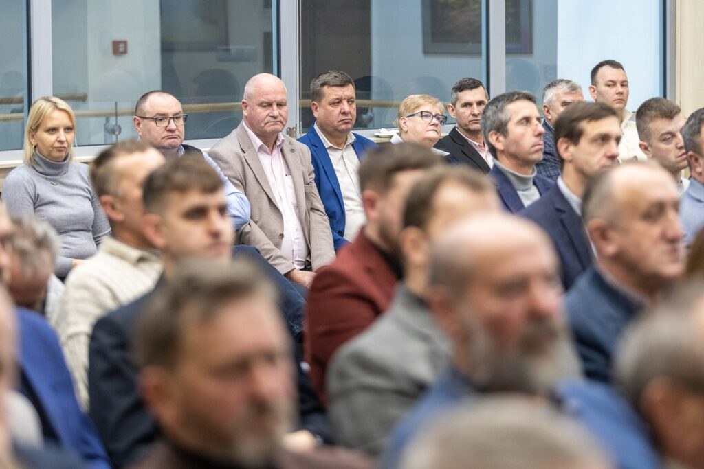 Debata nt. przyszłości polskiego rolnictwa, fot. Szymon Zdziebło/tarantoga.pl dla UMWKP