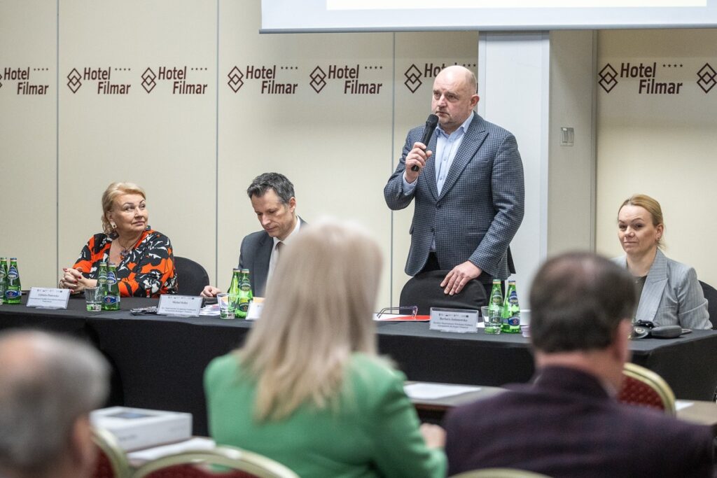 Posiedzenie podsumowujące Komitetu Monitorującego RPO 14-20, fot. Szymon Zdziebło/tarantoga dla UMWKP