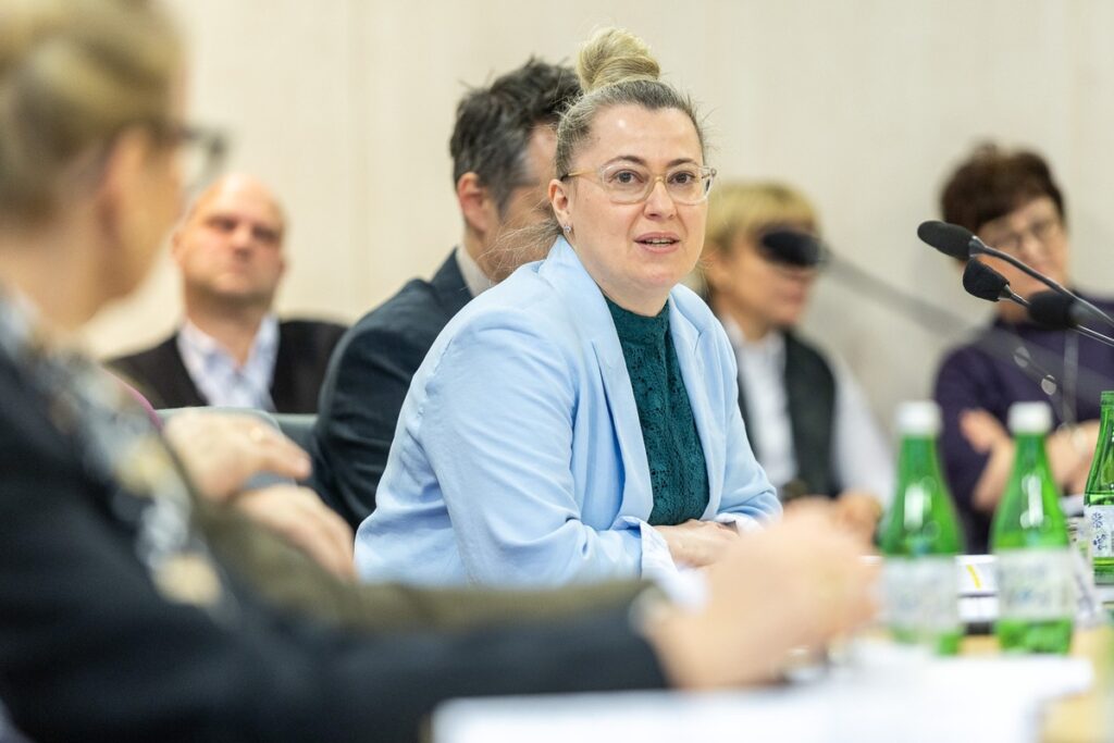 Konferencja zarządu województwa w sprawie budżetu 2026, fot. Szymon Zdziebło/tarantpoga.pl dla UMWKP