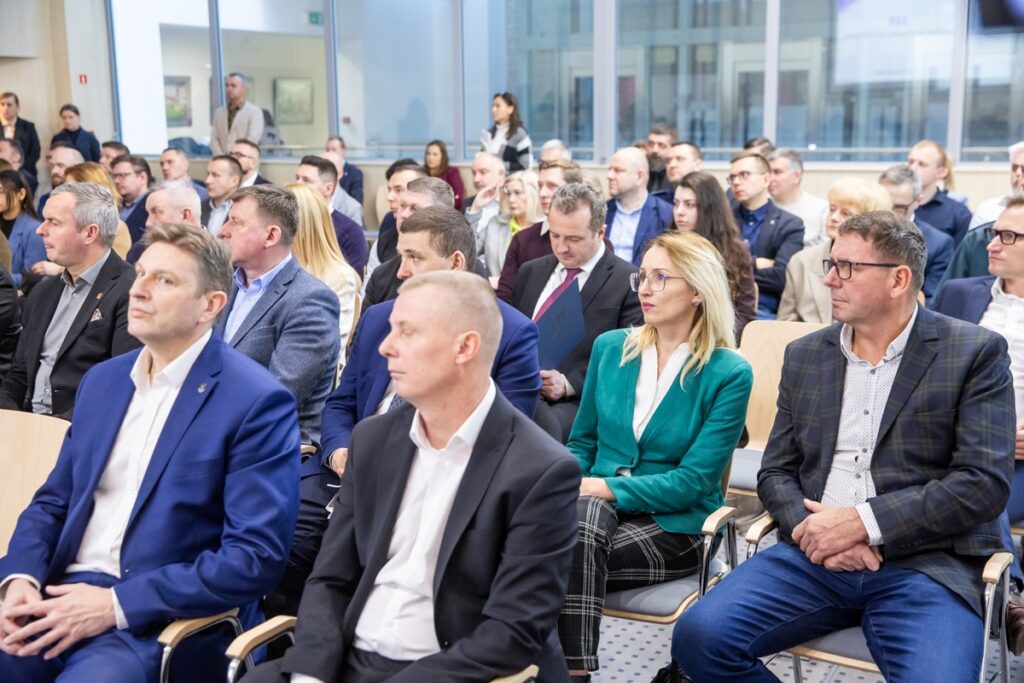 Konferencja ws. budowy drogi S15, fot. Andrzej Goiński/UMWKP