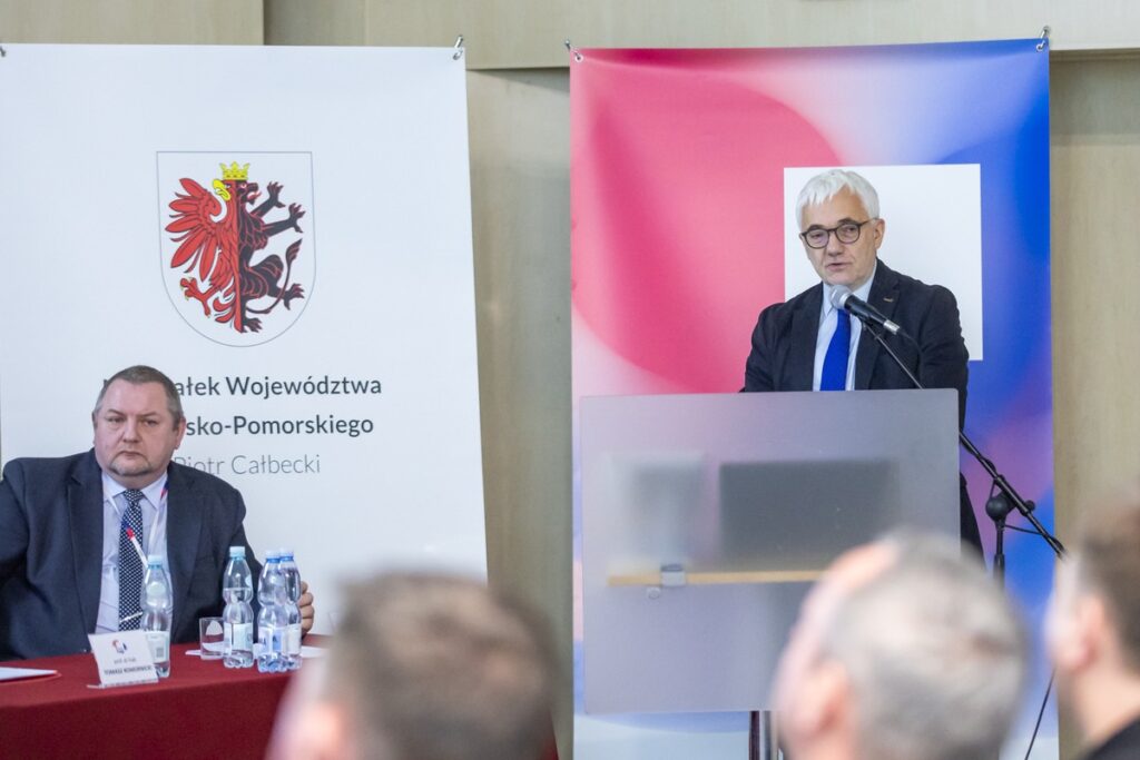 Konferencja ws. budowy drogi S15, fot. Andrzej Goiński/UMWKP