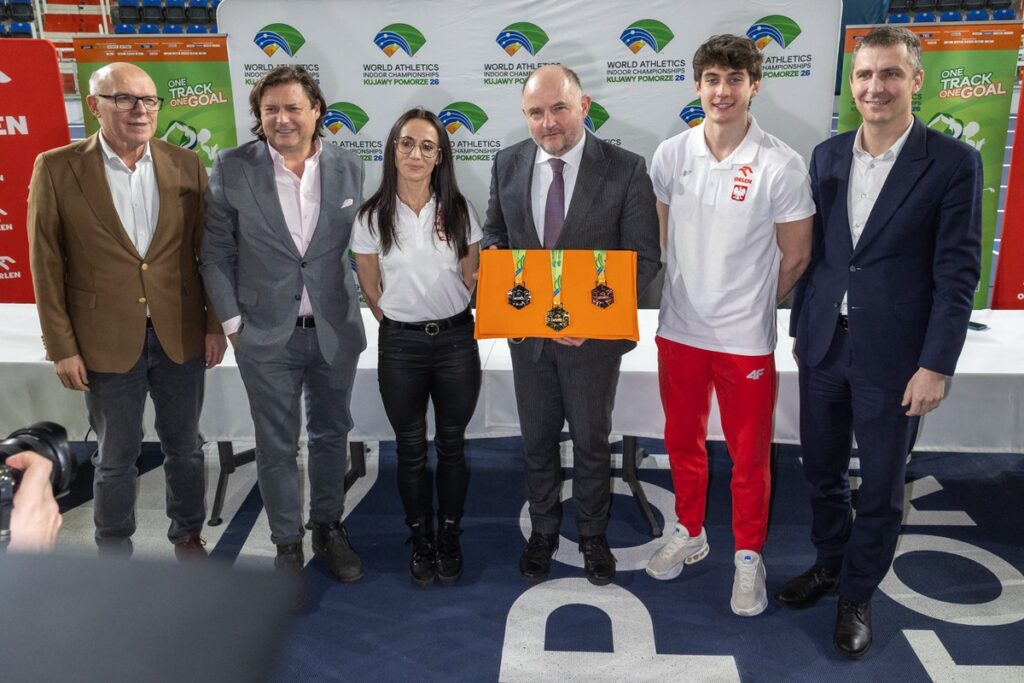 Presentation of the IWC Kujawsko-Pomorskie 26 medals, photo by Mikołaj Kuras for UMWKP